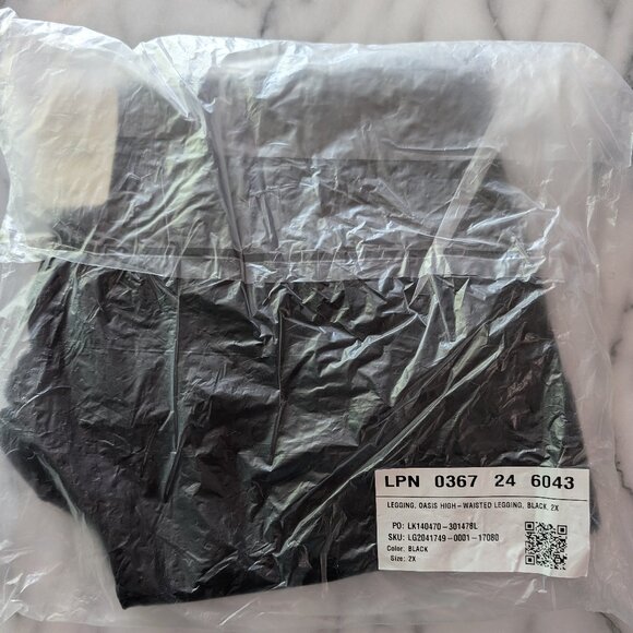 Fabletics Oasis PureLuxe High-Waisted Legging - Picture 3 of 3